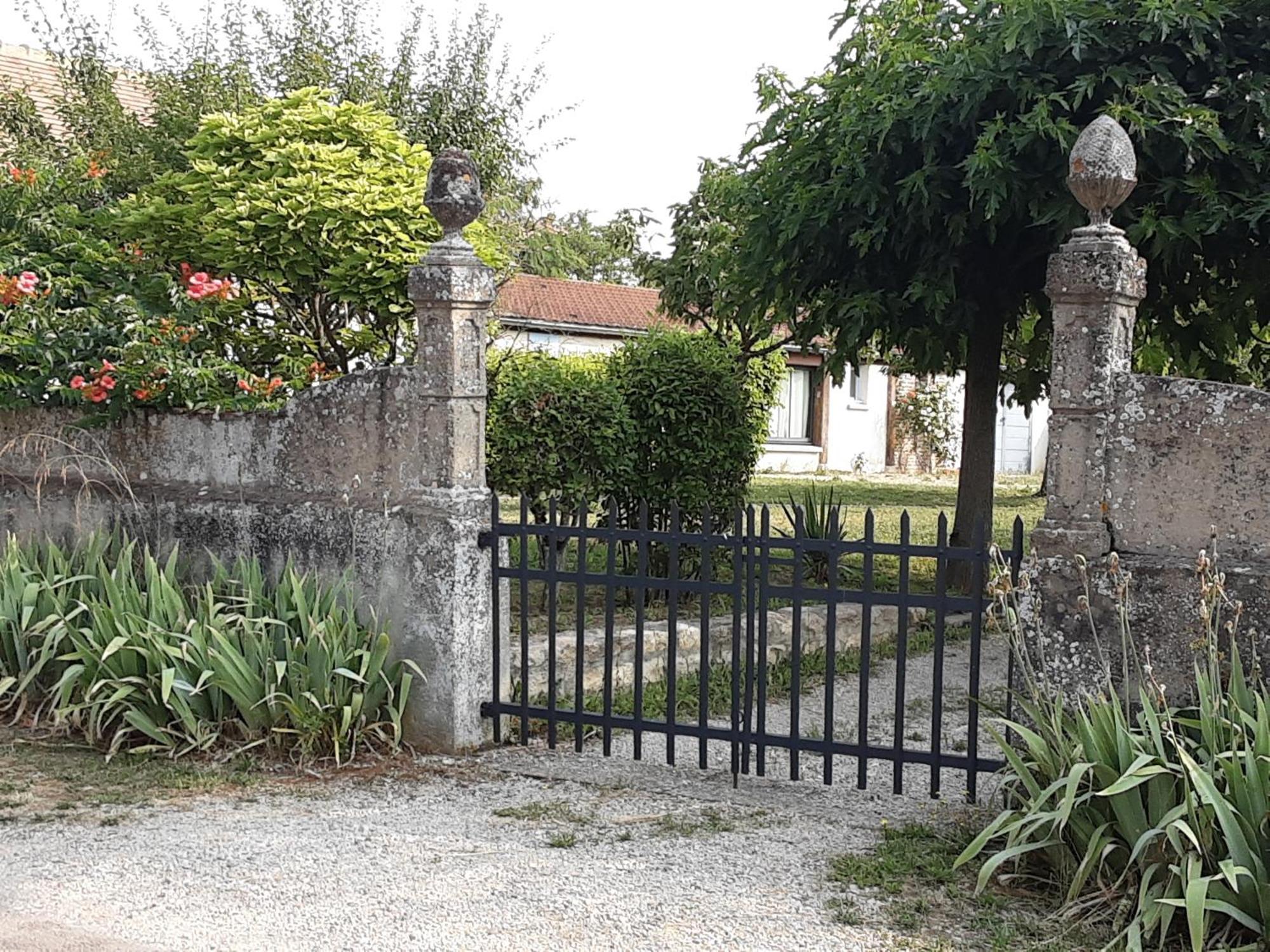 Les Annexes Vila Verdun-sur-le-Doubs Exterior foto